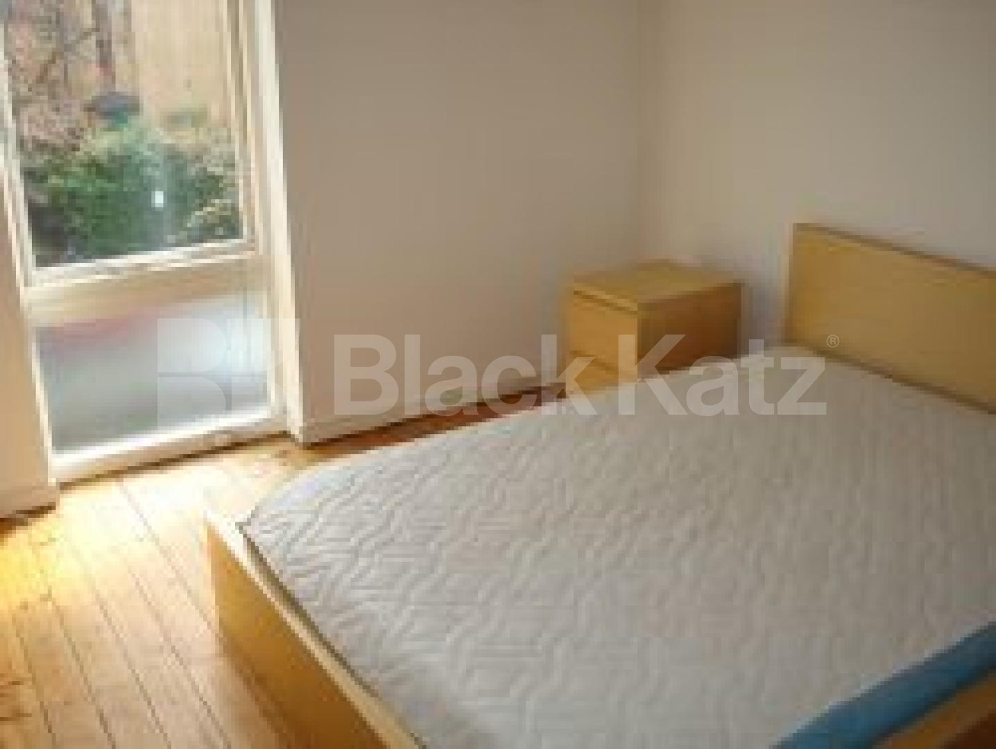 			New Instruction, 3 Bedroom, 1 bath, 1 reception Flat			 St Andrews Square, Labrooke Grove